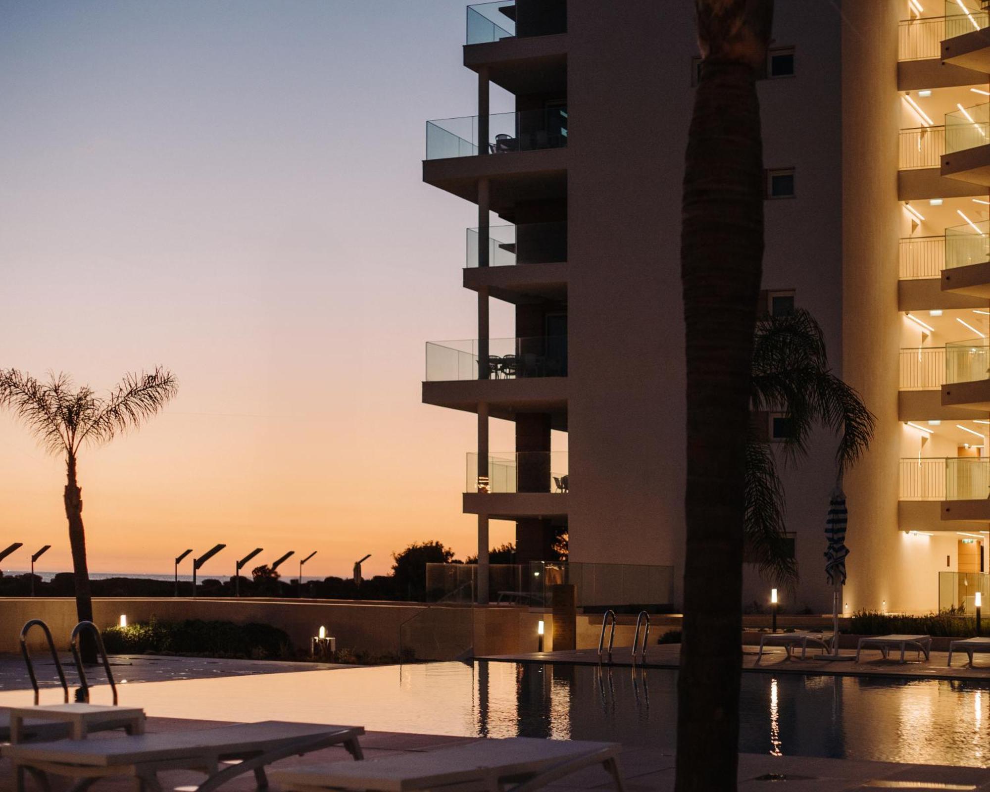 Dom Pedro Residences ヴィラモウラ エクステリア 写真
